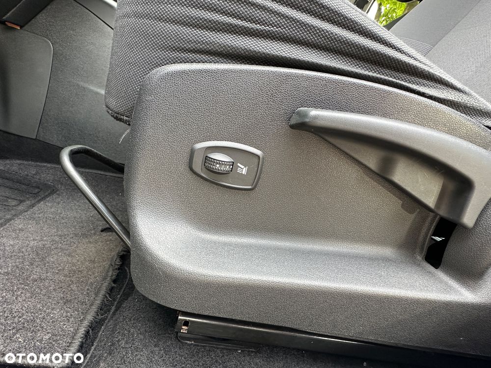 Renault Scenic 1.6 16V 110 TomTom Edition - 19