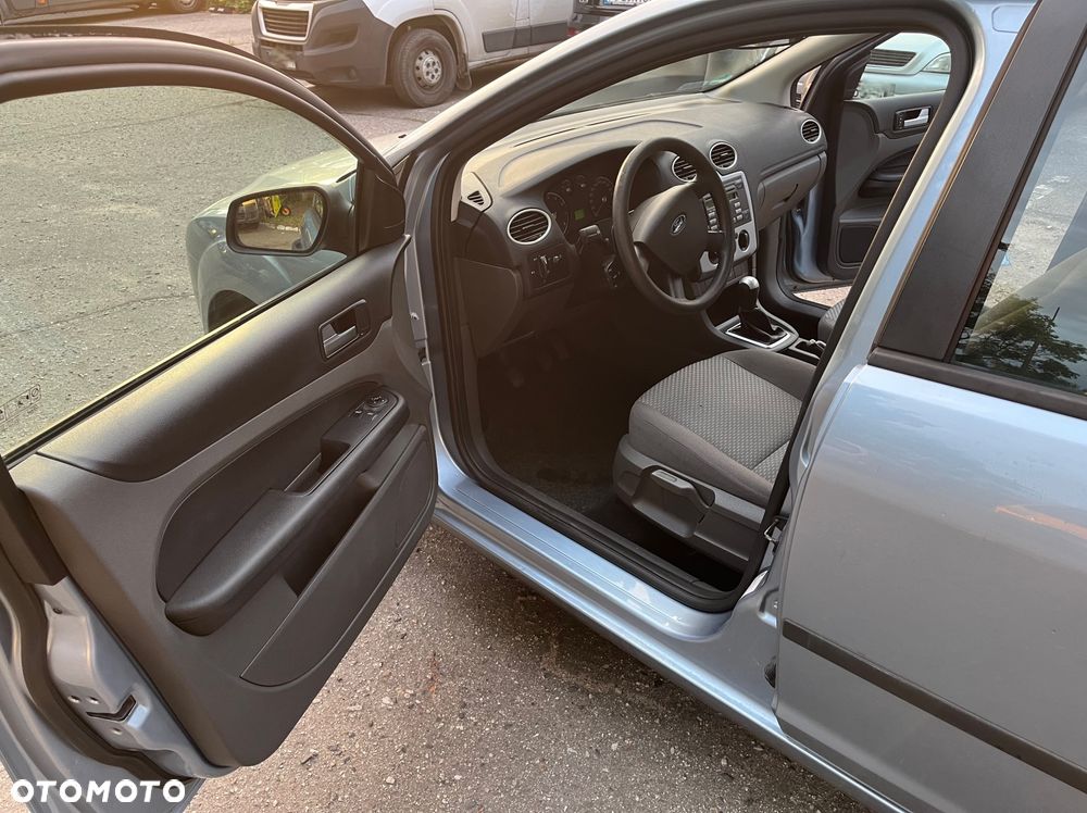 Ford Focus 1.6 Trend - 15