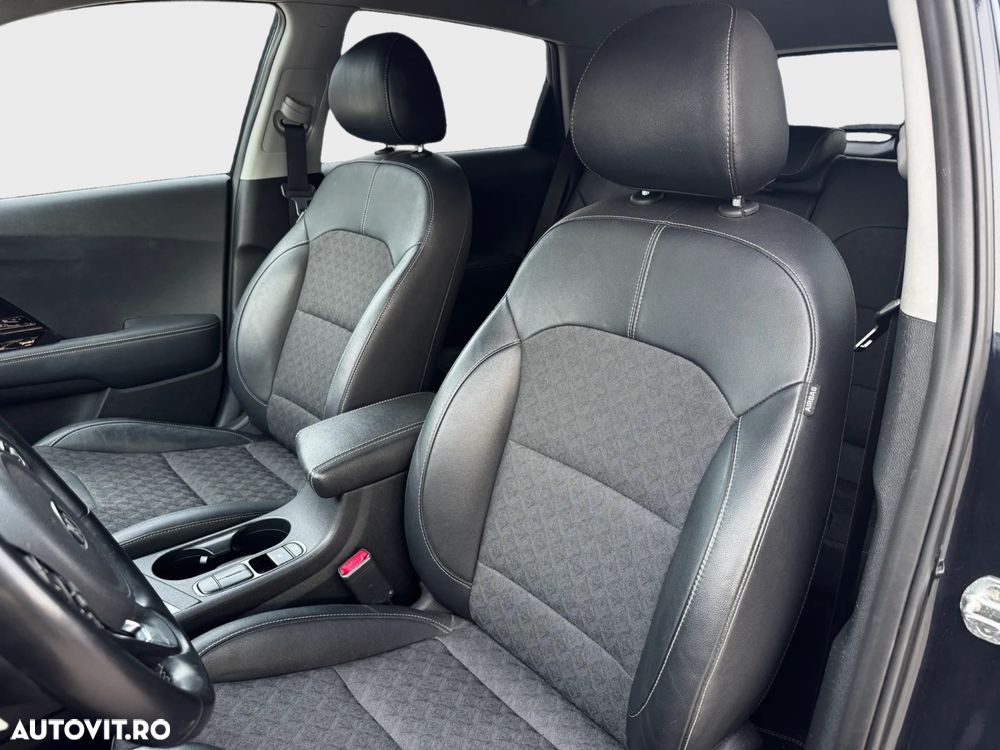 Kia Niro 1.6 GDI 2WD Aut. Vision - 4