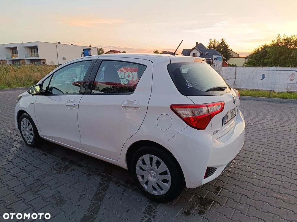 Toyota Yaris - 33