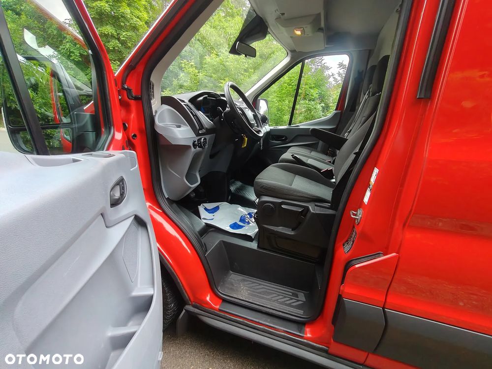 Ford Transit - 26