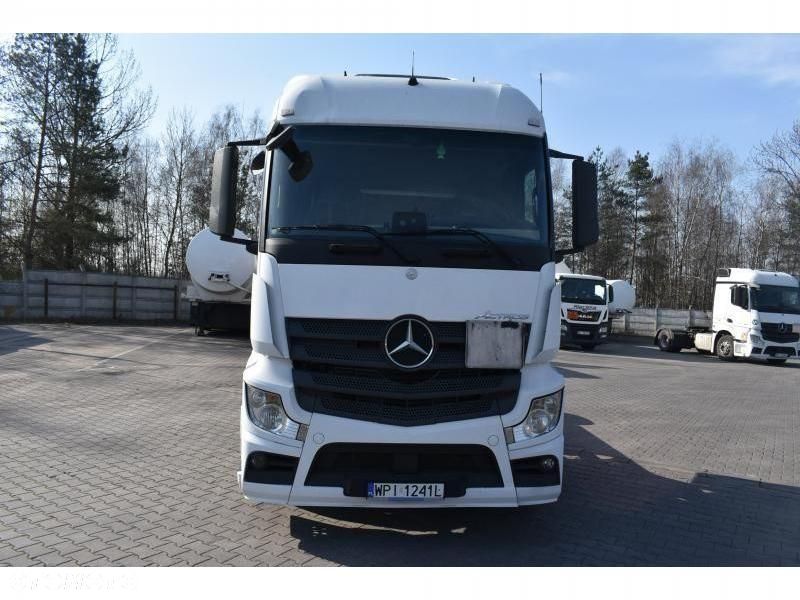 Mercedes-Benz Actros - 7
