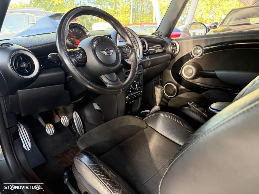 MINI 3 Portas John Cooper Works - 8