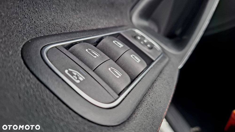 Mercedes-Benz Klasa A 200 4-Matic AMG Line 8G-DCT - 12