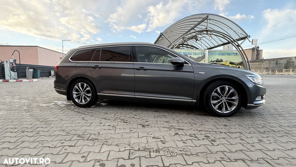 Volkswagen Passat 2.0 TDI DSG Highline - 1