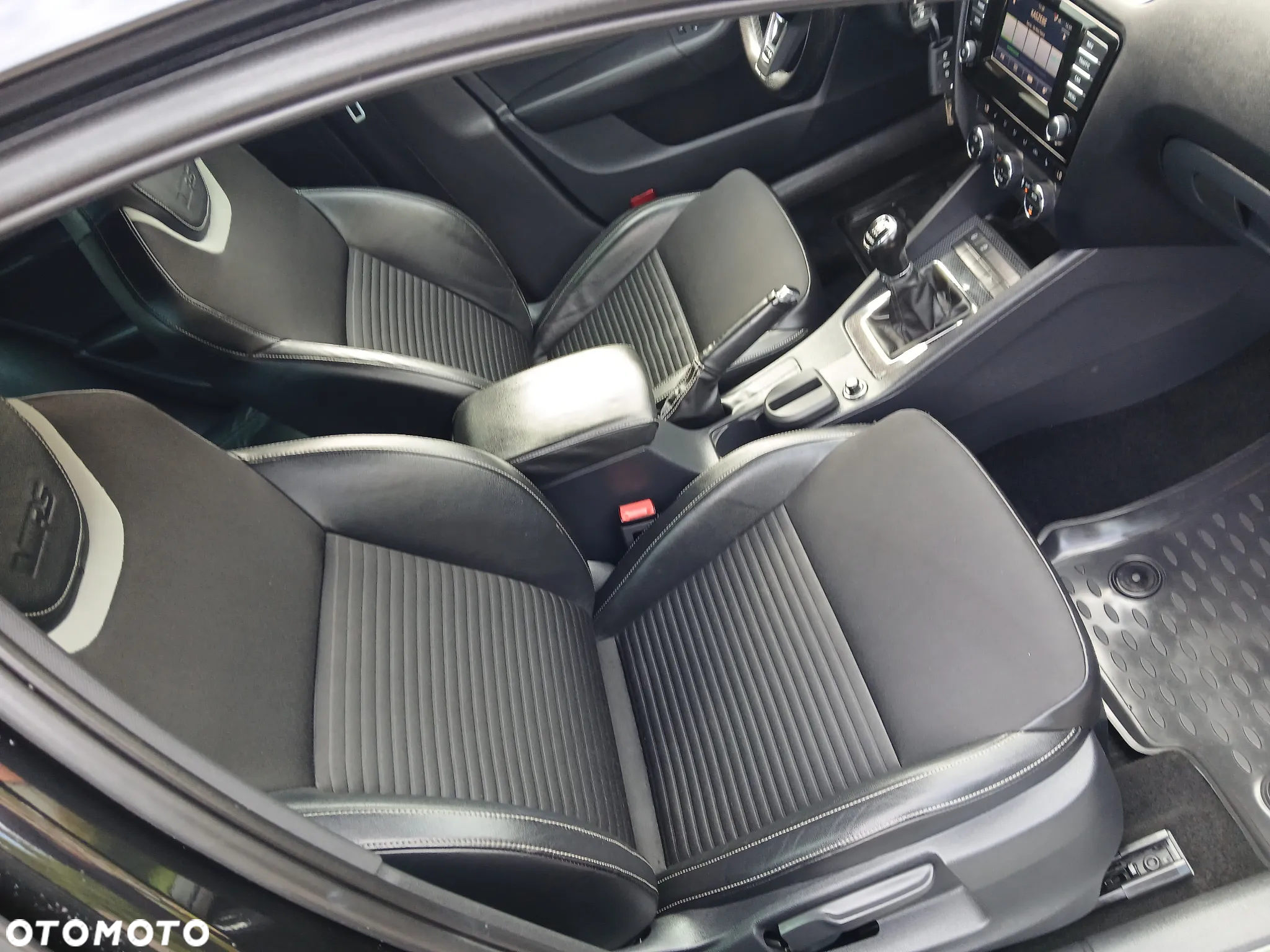 Skoda Octavia 2.0 TDI RS - 16
