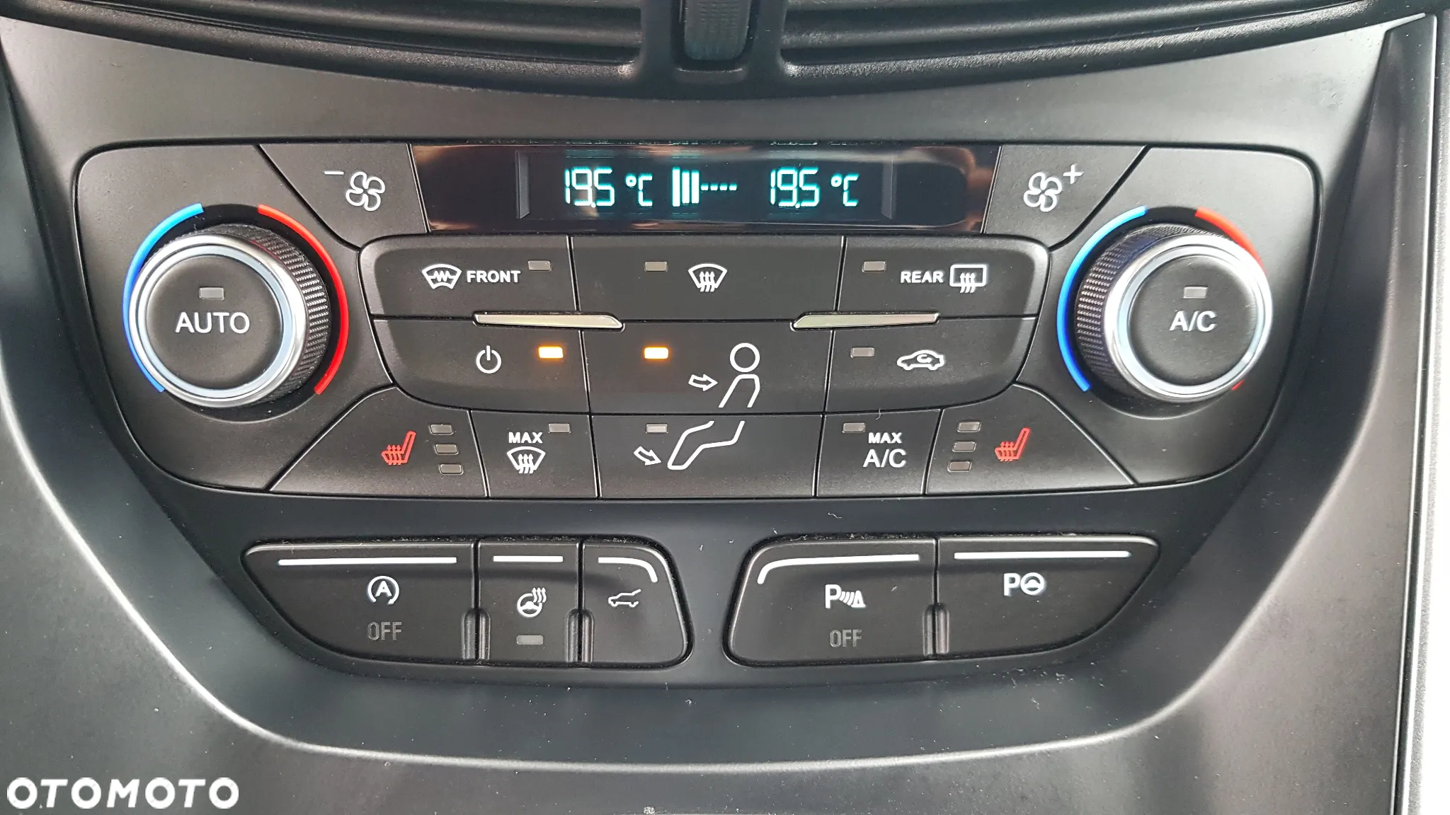 Ford Kuga 2.0 TDCi 2x4 Business Edition - 20