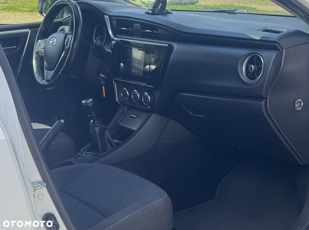 Toyota Corolla 1.4 D-4D Comfort - 19