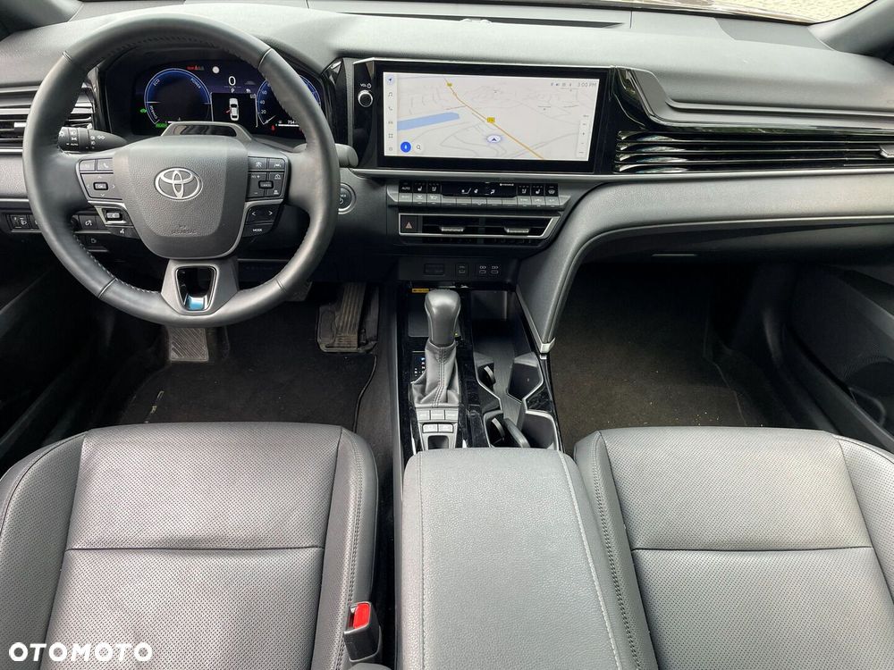 Toyota Camry - 11