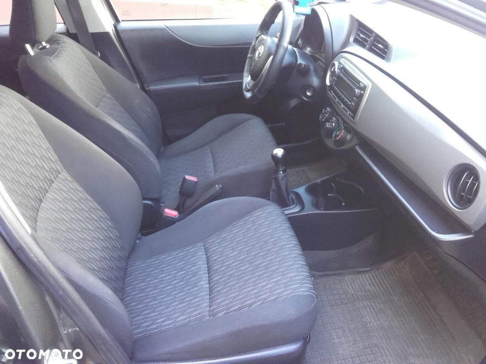 Toyota Yaris - 22