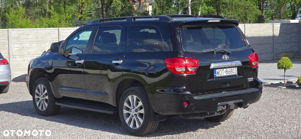 Toyota Sequoia - 3