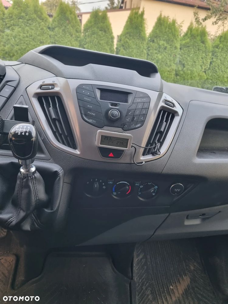 Ford TRANSIT CUSTOM - 11
