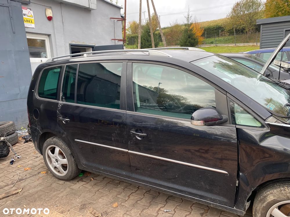 Volkswagen Touran 2007r NA CZĘŚCI - 2