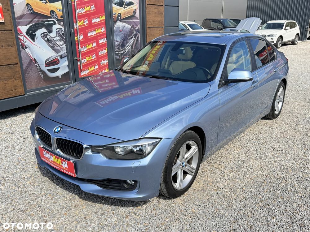 BMW Seria 3 320i Luxury Line - 1