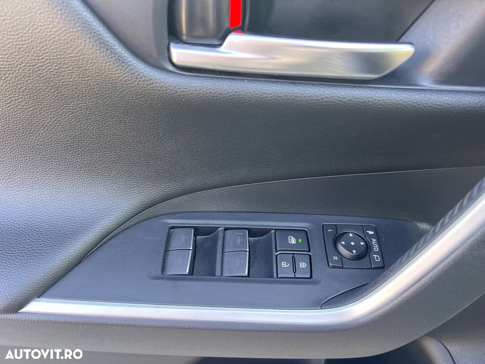 Toyota RAV4 - 10