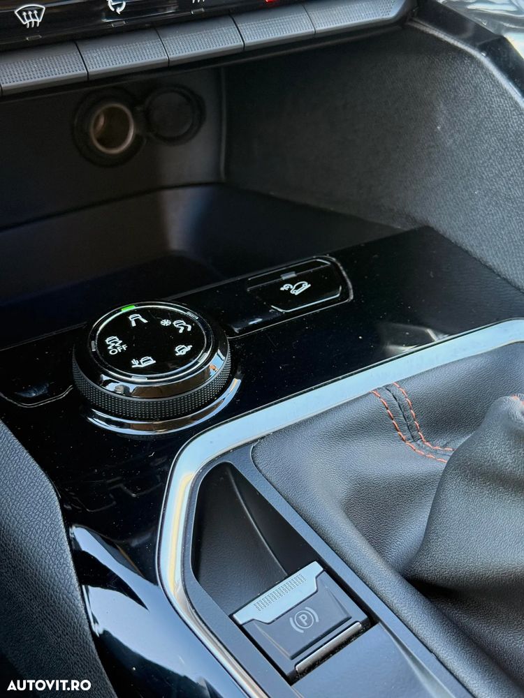 Peugeot 3008 1.6 BlueHDI S&S Allure - 25