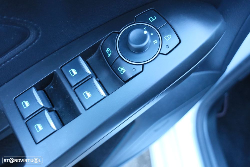 Ford Focus 1.0 EcoBoost MHEV ST-Line Aut. - 24