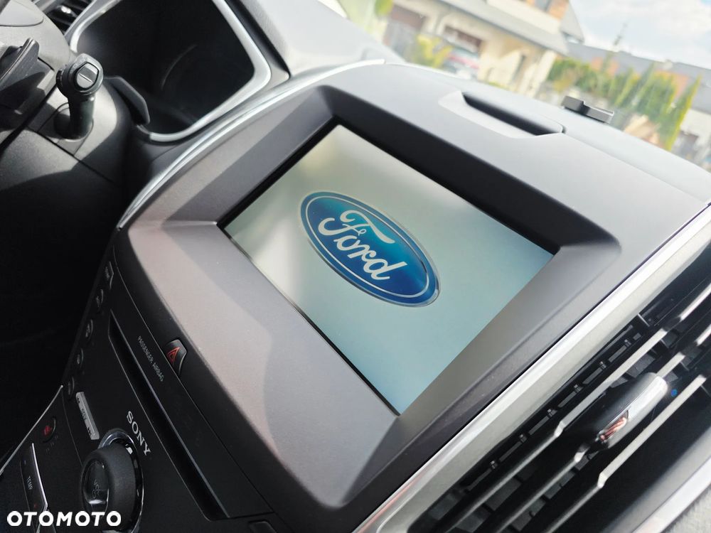 Ford S-Max 2.0 TDCi Titanium PowerShift - 41