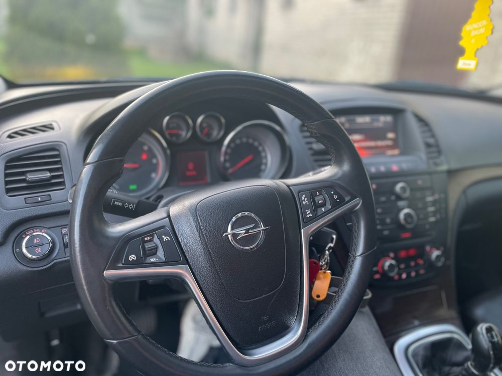 Opel Insignia - 1