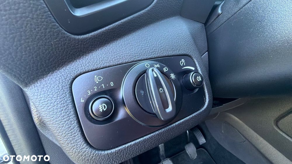 Ford Kuga 2.0 TDCi 2x4 Black & Silver - 31