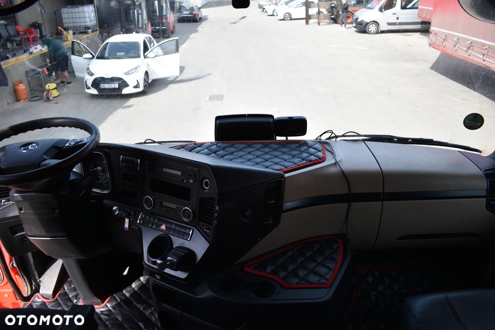 Mercedes-Benz Actros 1845 - 9