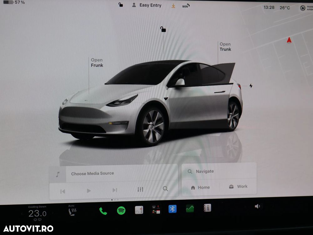 Tesla Model Y Long Range Dual Motor AWD - 16