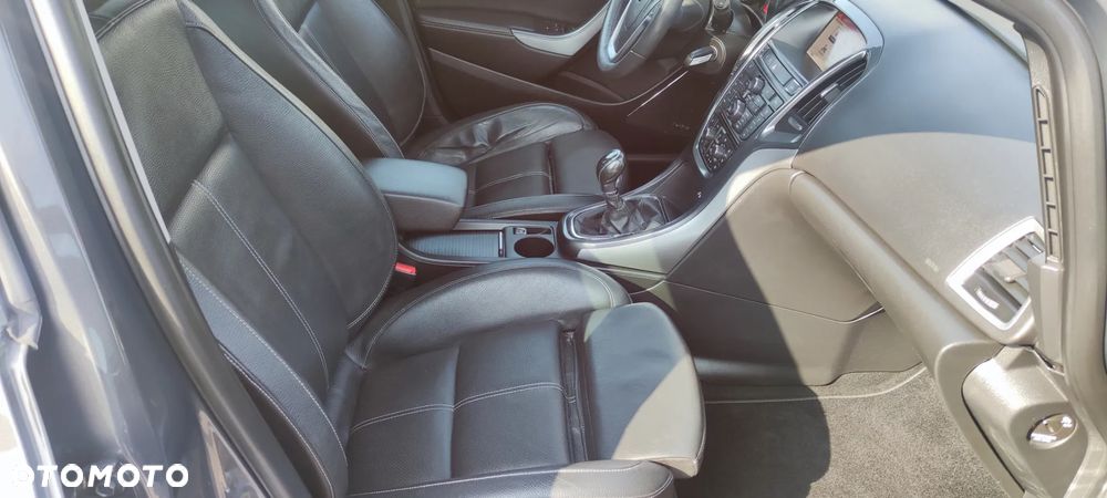 Opel Astra 2.0 CDTI Exklusiv - 16