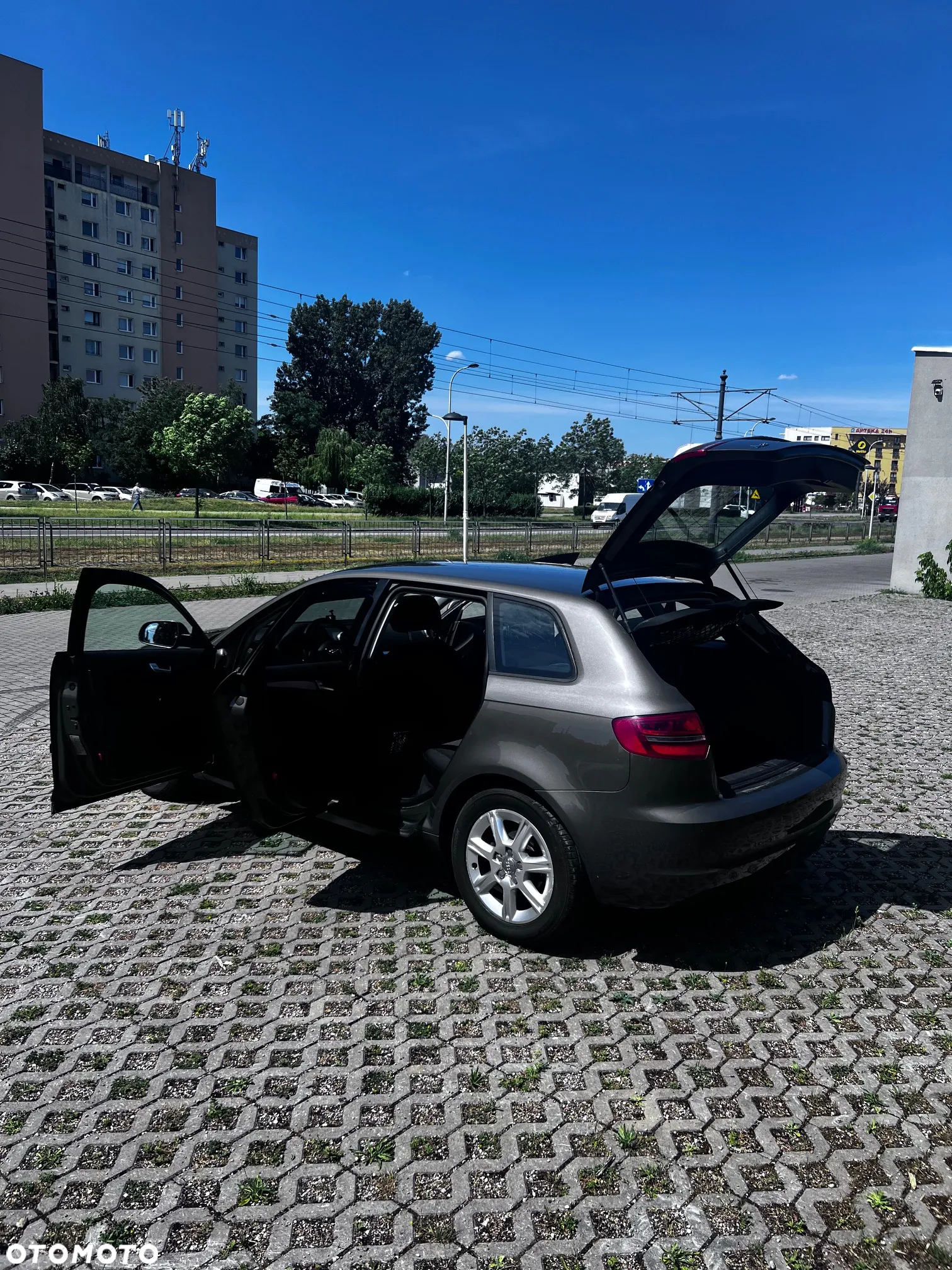 Audi A3 1.6 TDI Ambiente S tronic - 11