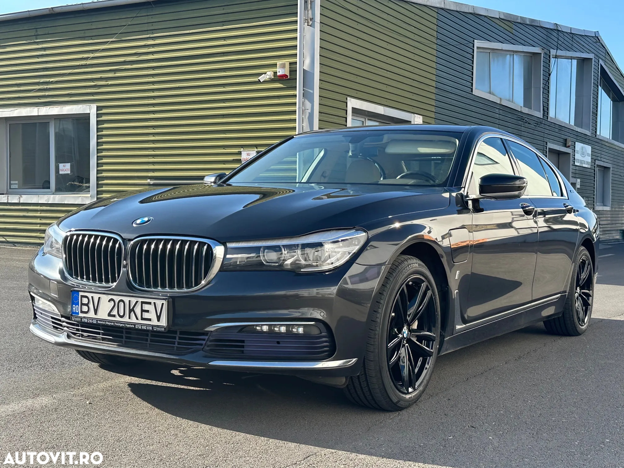 BMW Seria 7 - 35