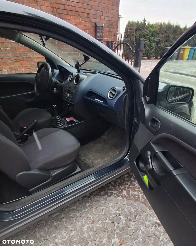 Ford Fiesta - 5