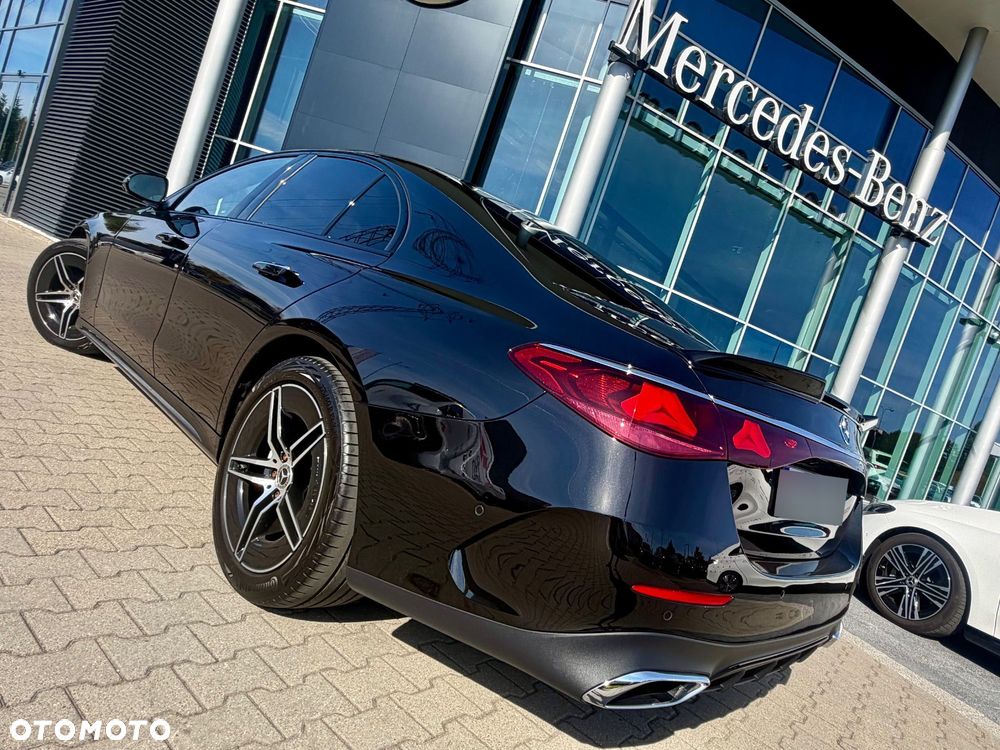 Mercedes-Benz Klasa E 220 d mHEV 4-Matic AMG 9G-Tronic - 10