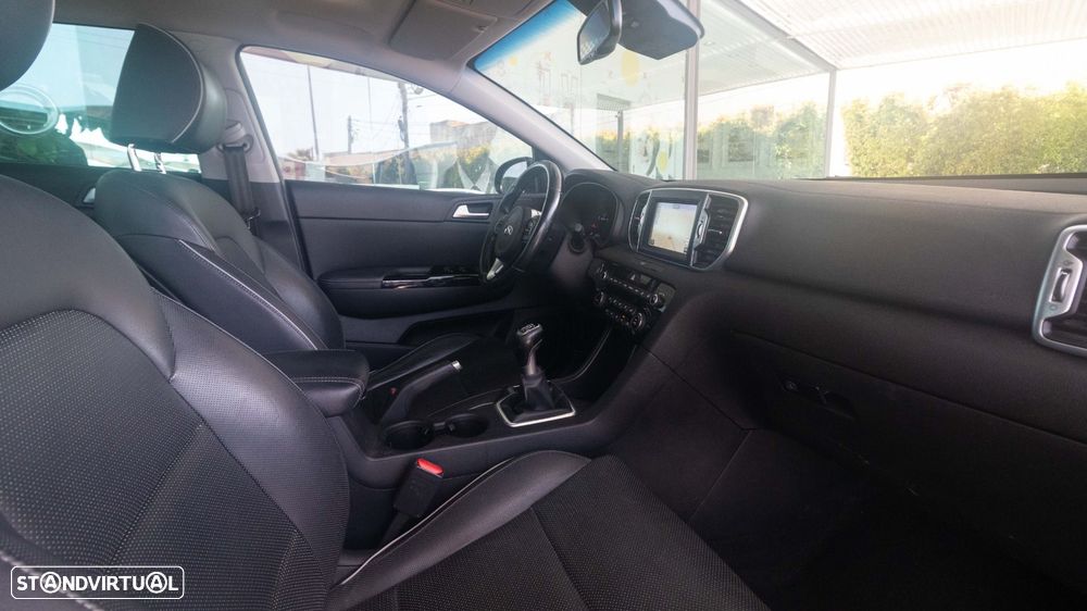 Kia Sportage 1.7 CRDI ISG Nav Line - 12