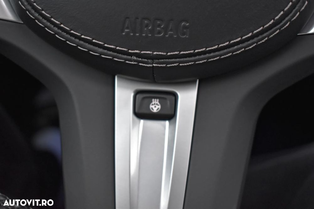 BMW Seria 8 - 26