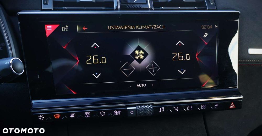 DS Automobiles DS 7 Crossback 2.0 BlueHDi Performance Line + - 29