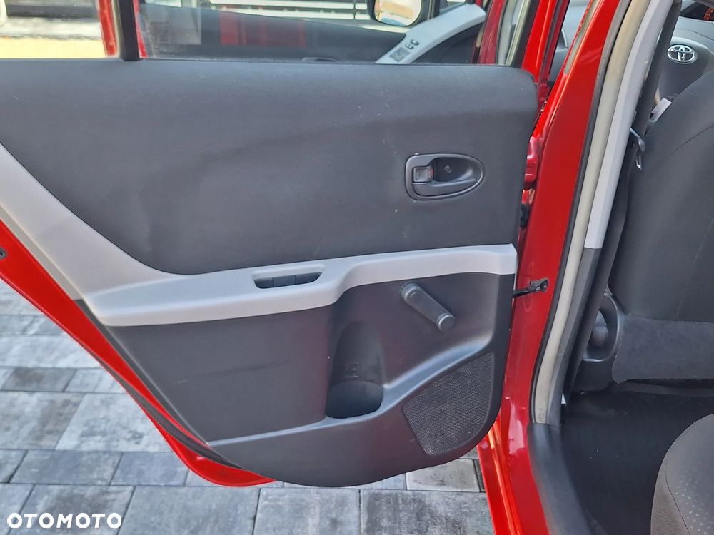 Toyota Yaris 1.33 Luna - 26