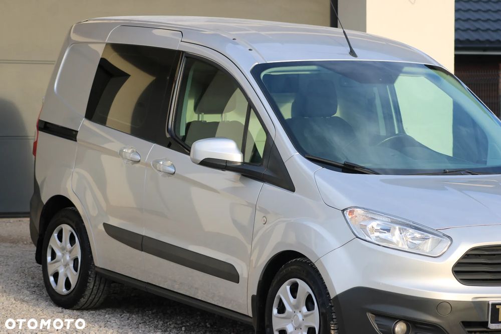 Ford transit courier - 8