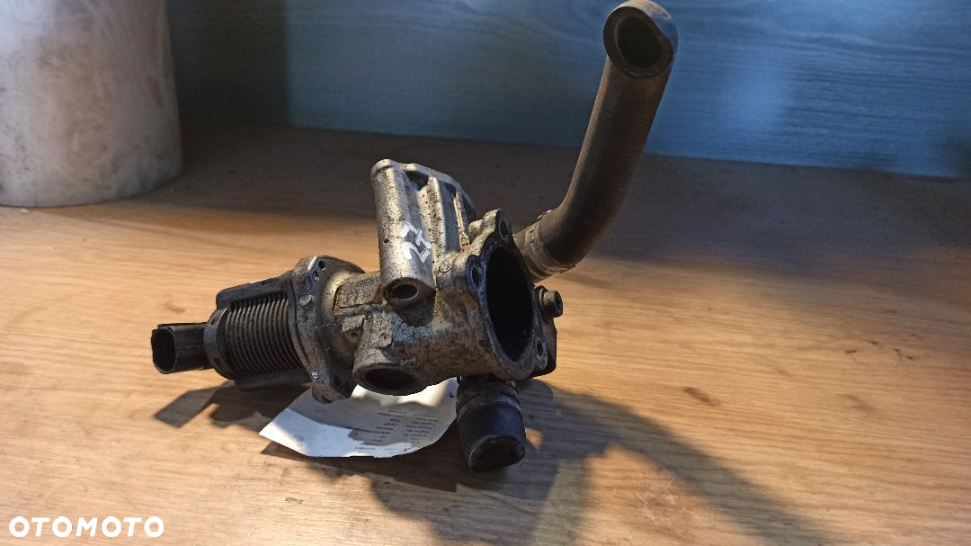 ZAWÓR EGR OPEL CORSA C 1.3 CDTI - 2