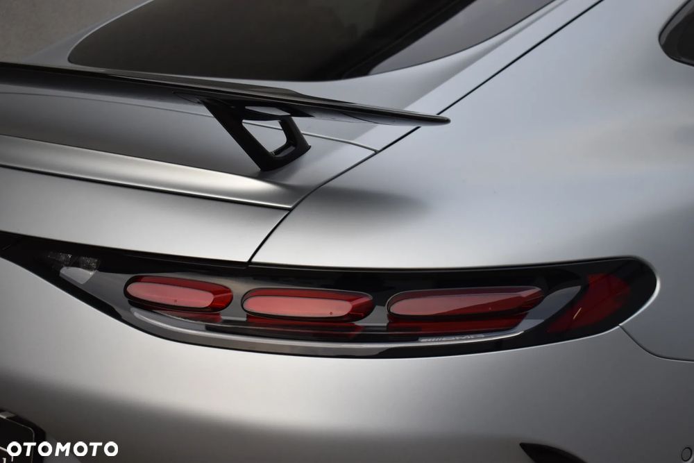 Mercedes-Benz AMG GT - 11