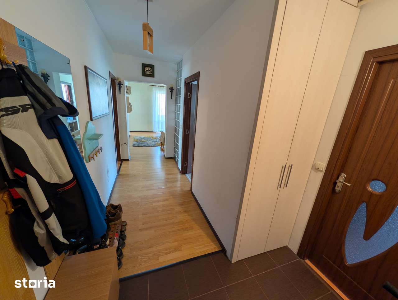 Apartamant, 3 camere, 2 bai, terasa — fotografia 3