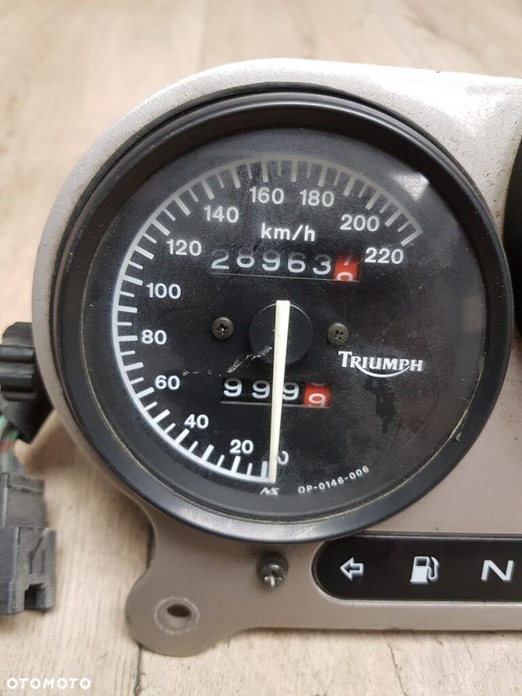 Licznik zegary obrotomierz Triumph Tiger 900 - 3