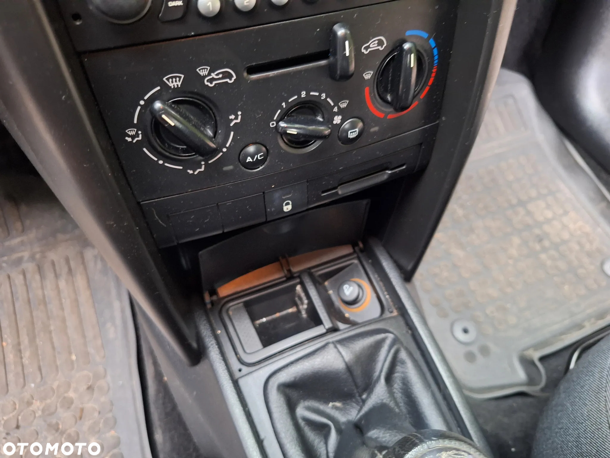 Peugeot 207 1.4 16V Presence - 8