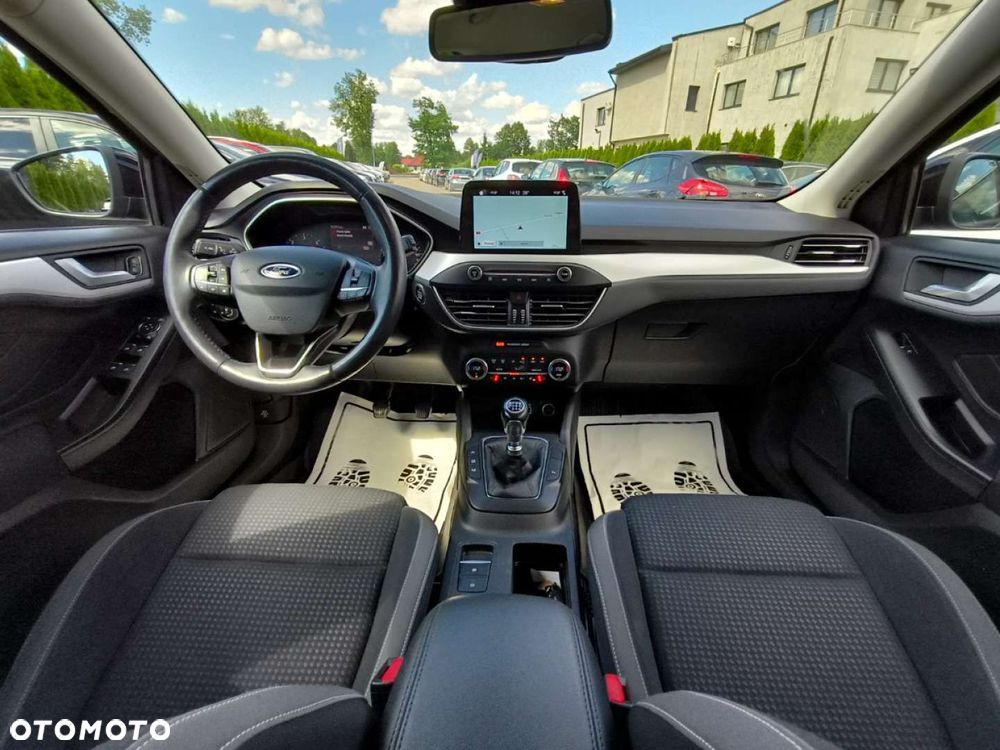 Ford Focus - 8
