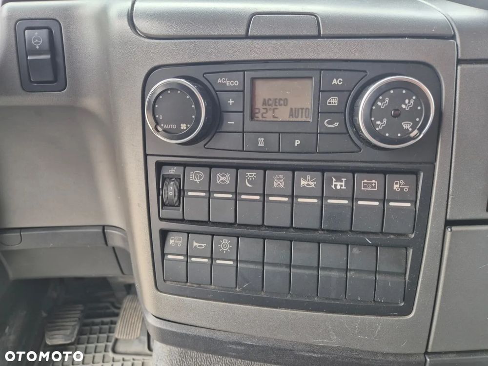 MAN TGS 18.360 / CYSTERNA / PALIWA + OLEJE / ADR / EURO 5 / 11M3 / 3 KOMORY / KABINA SYPIALNIANA / 1WŁ - 34