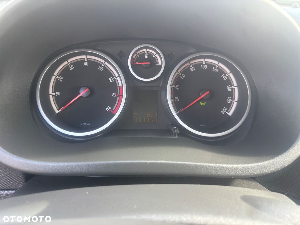 Opel Corsa 1.2 16V Cosmo - 14