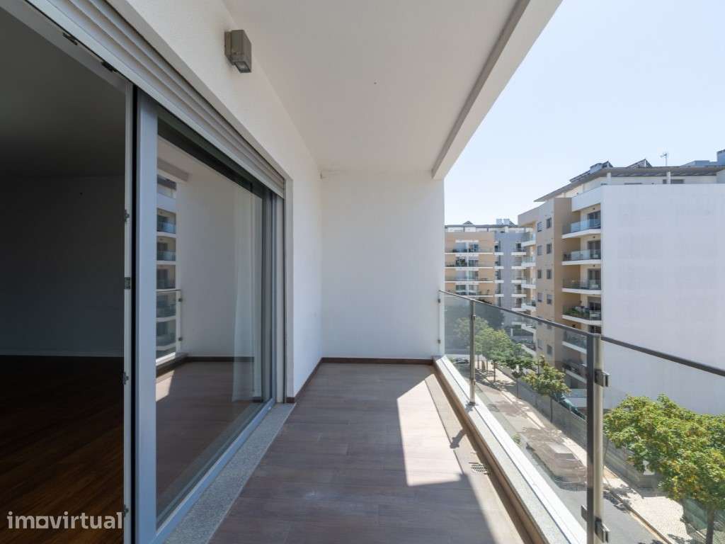 Apartamento T3 para arrendamento sem móveis na Parede - Grande imagem: 2/26