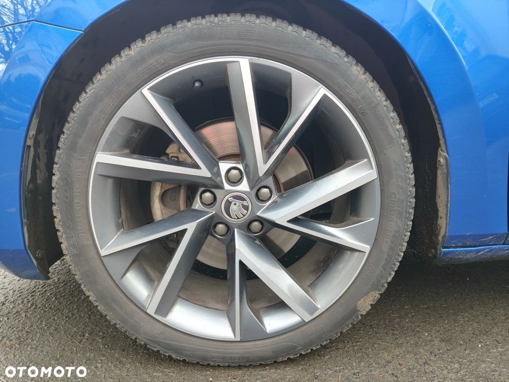 Skoda Superb 2.0 TDI SCR Sportline DSG - 32