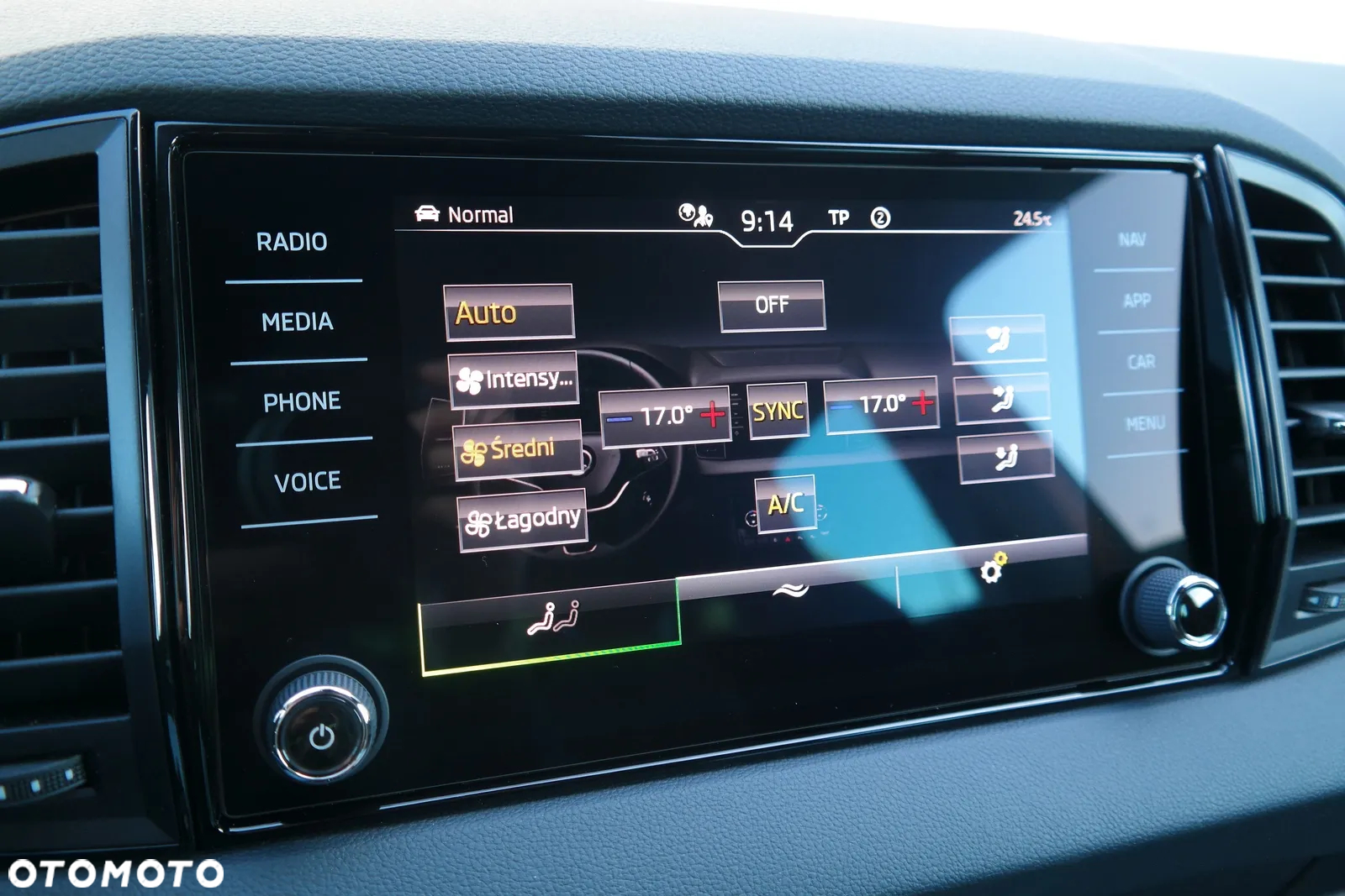 Skoda Karoq 1.5 TSI ACT Sportline DSG - 29