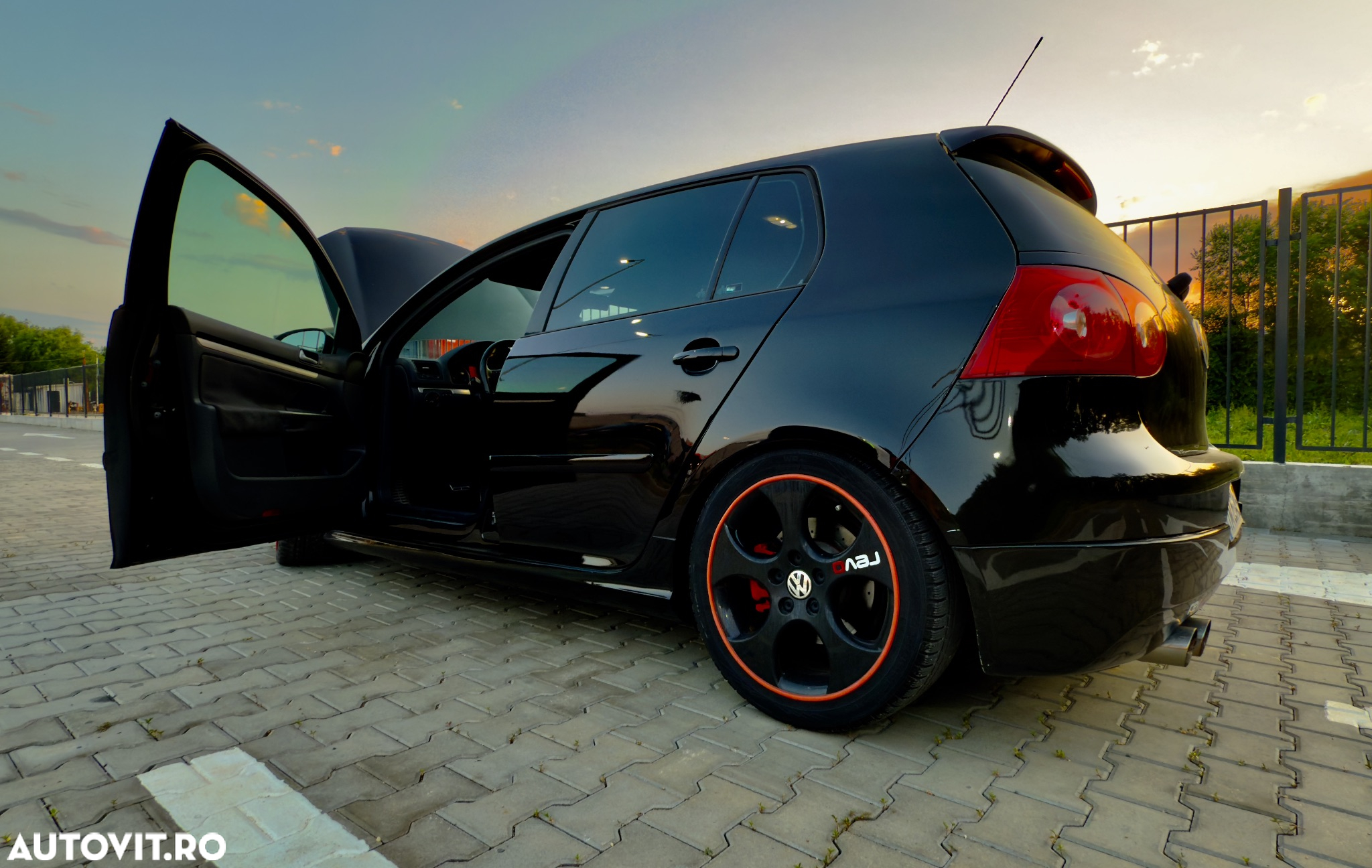 Volkswagen Golf 2.0 FSI GTI DSG - 8