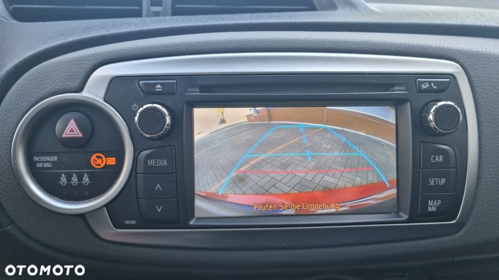 Toyota Yaris 1.33 Premium - 16