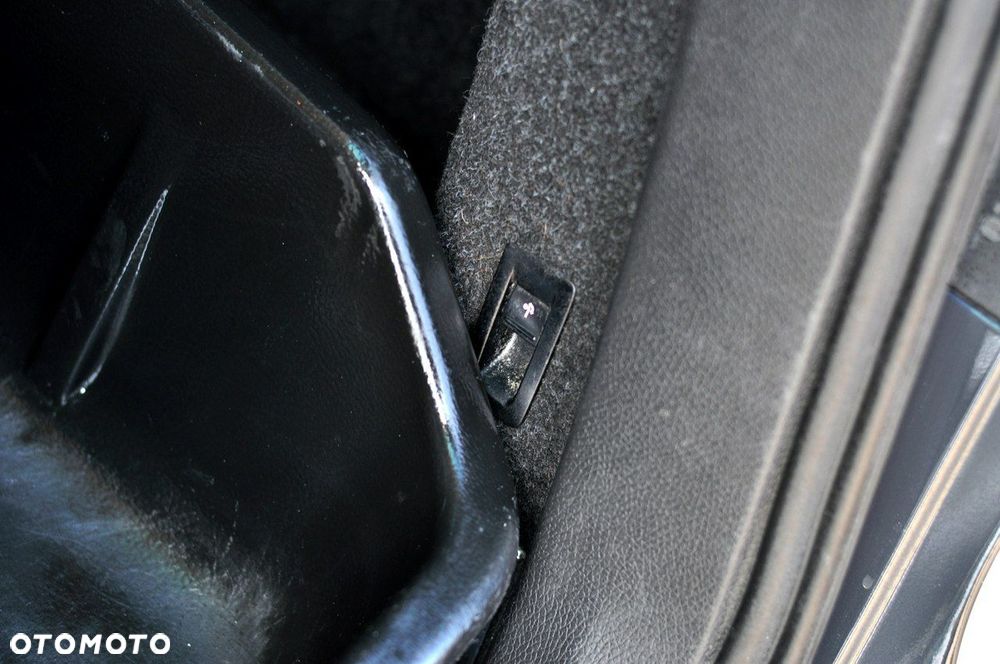 Volkswagen Passat - 32